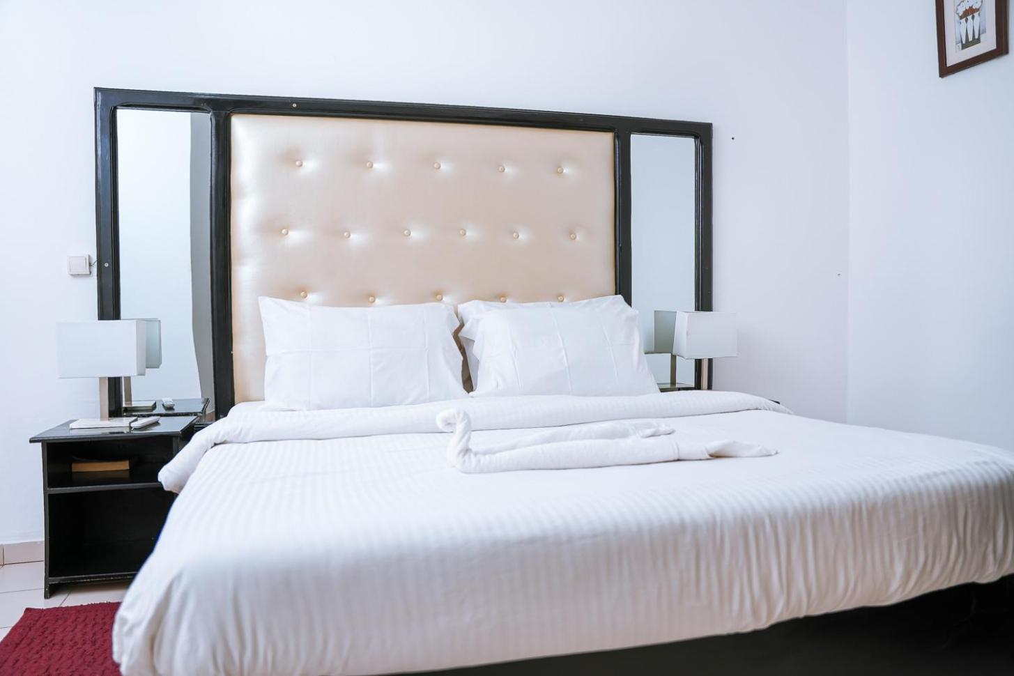 Les Residences De La Providence - Appart Hotel Yaoundé Екстериор снимка