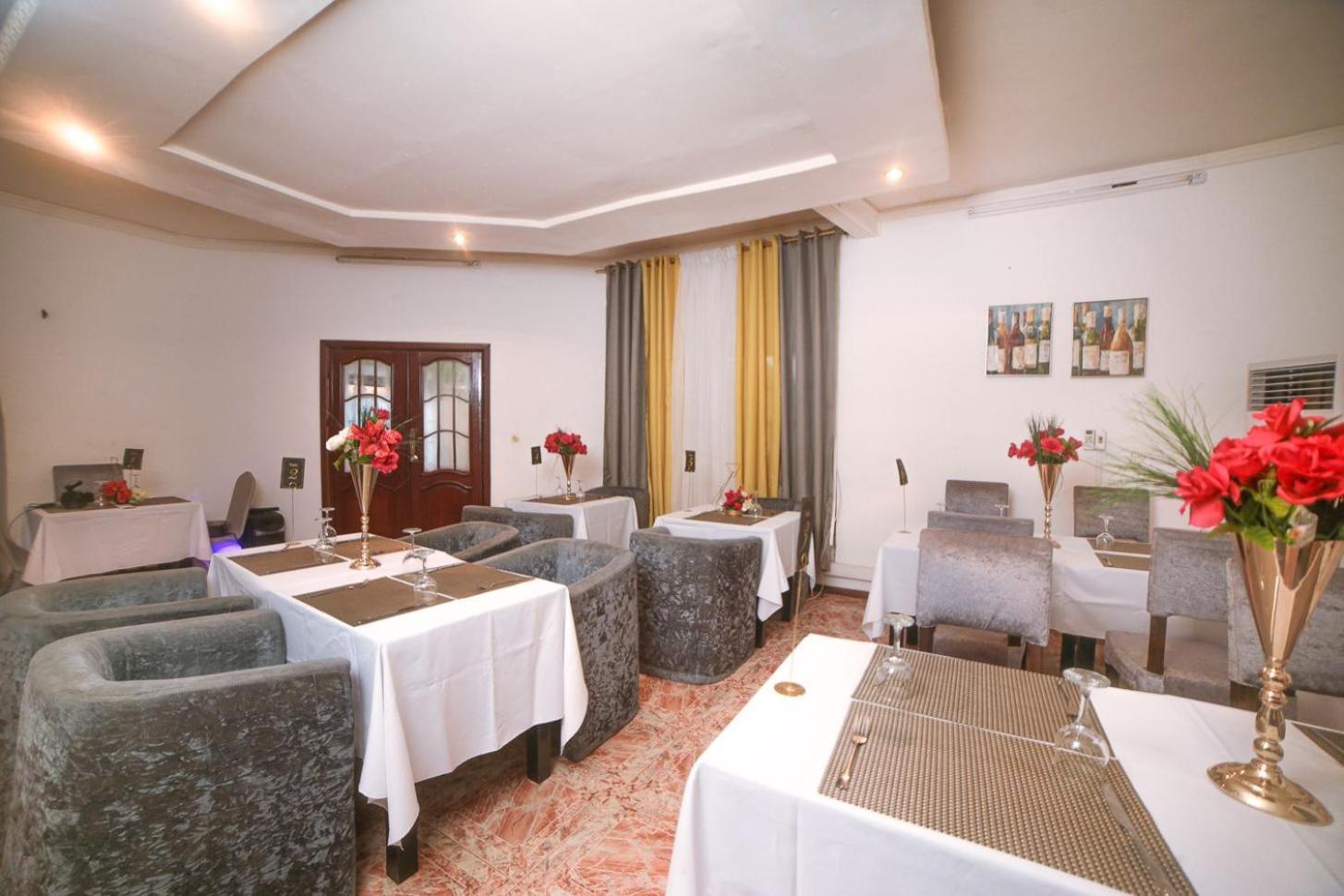 Les Residences De La Providence - Appart Hotel Yaoundé Екстериор снимка